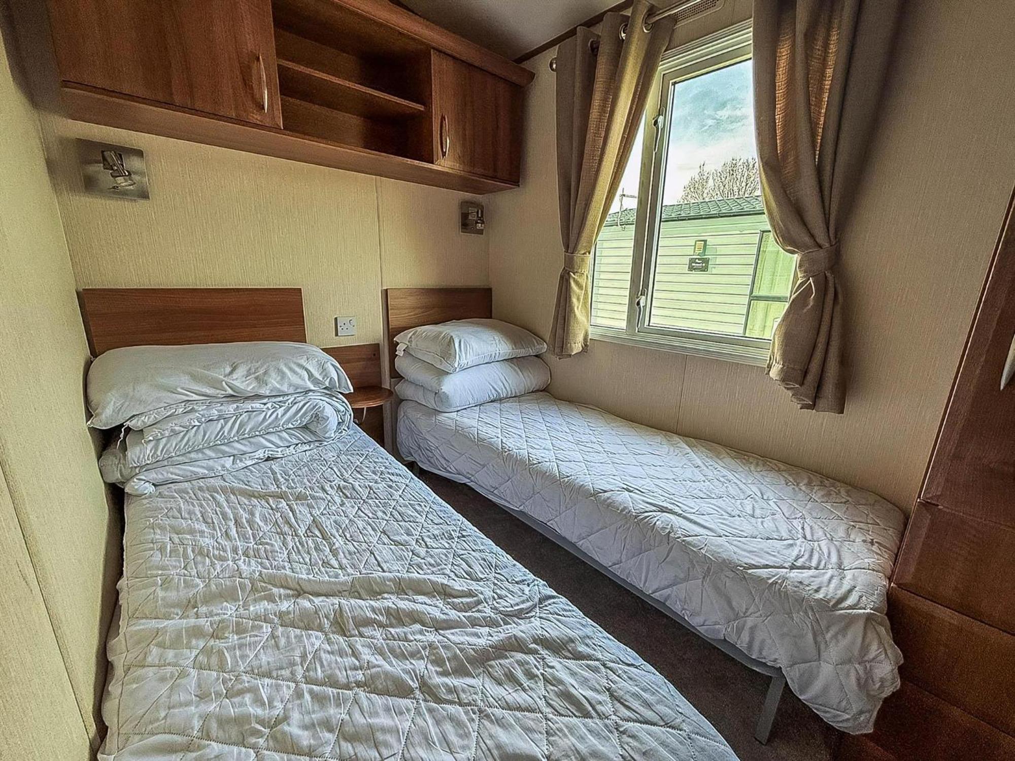 Stunning 6 Berth Caravan With Decking At Southview Holiday Park Ref 33175V Skegness Eksteriør billede
